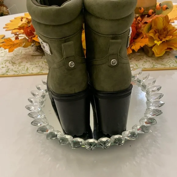 Guess women’s green suede boots size 8 - Picture 11 of 11